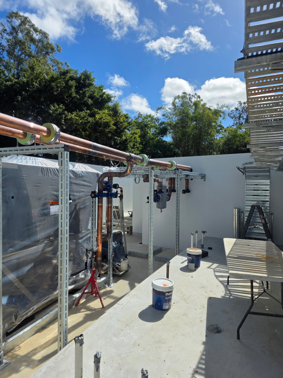 Reliable Chiller System Solutions for Commercial Buildings